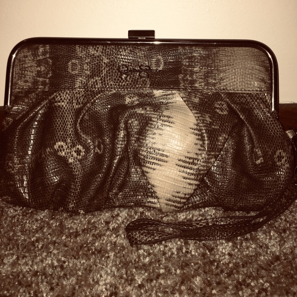 Fabulous clutch